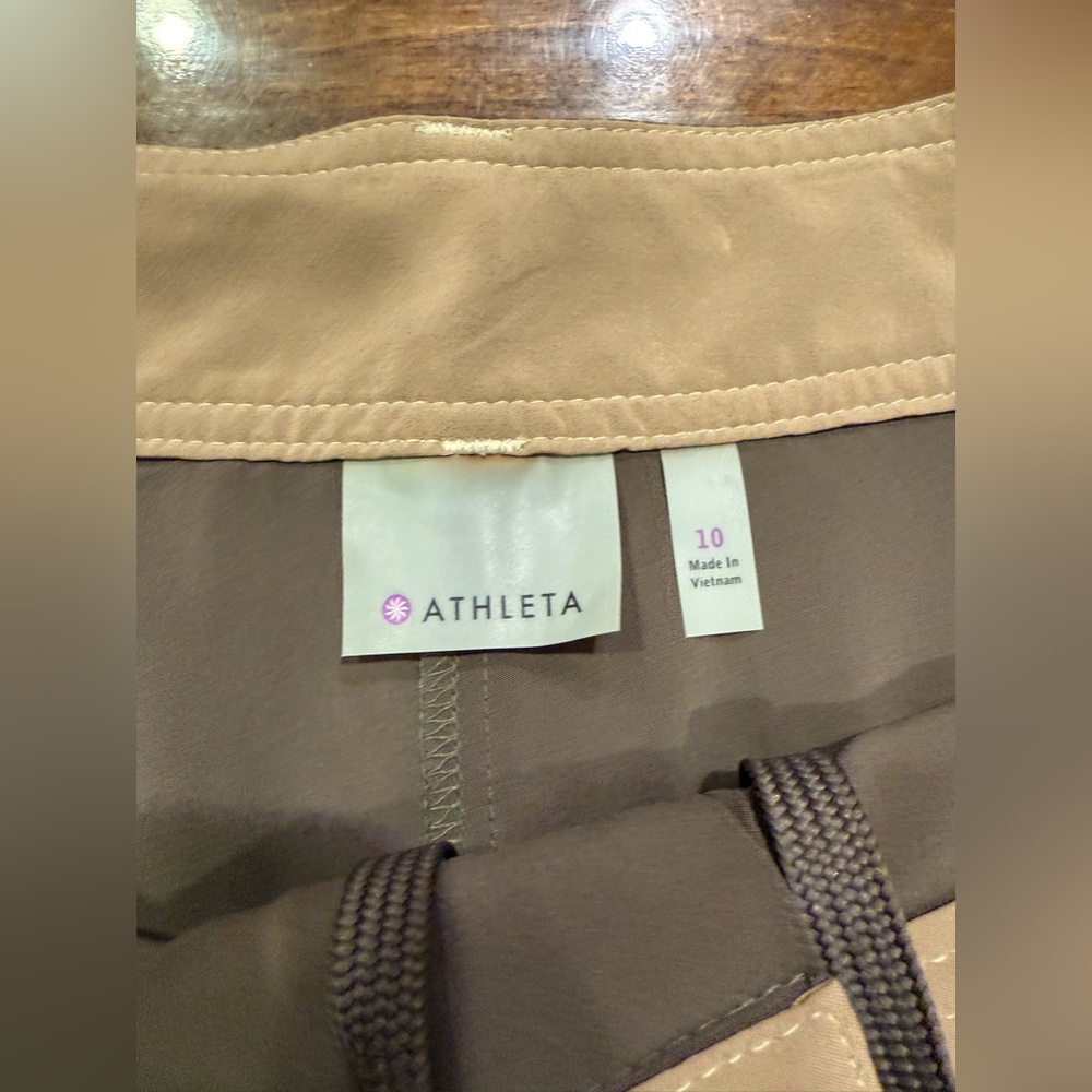 Athleta Whatever Skort in brown/khaki/white stitching - Size 10 - Picture 3 of 9